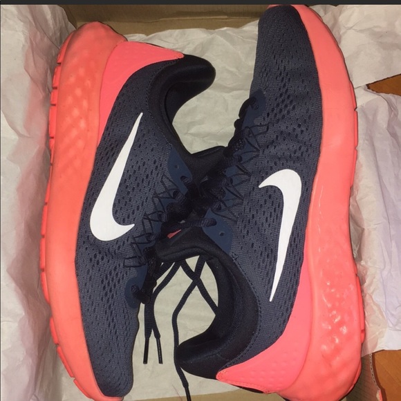 nike running soft and supportive